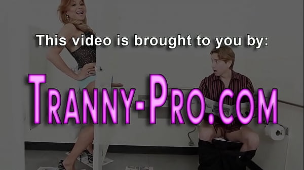 Shemale biotch sucking dick